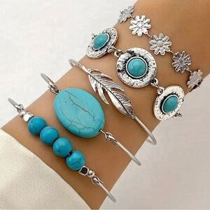 5 Pcs Set Of Delicate Bracelet With Daisy Design